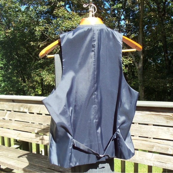 Men's Custom Tailored Three Piece Suit - Picture 6 of 9